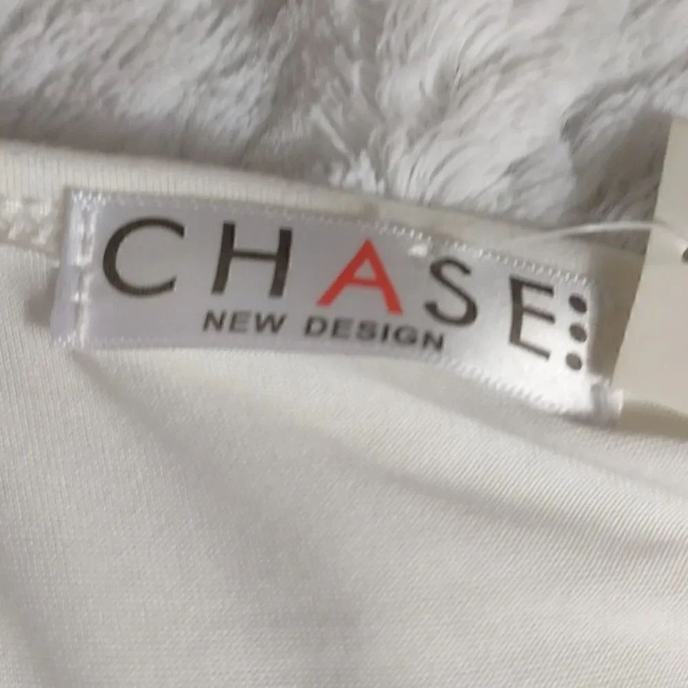 Chase "Squeeze Me" Tee - Picture 5 of 6